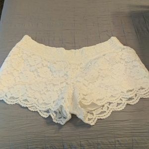 Lacey white holloster Shorts